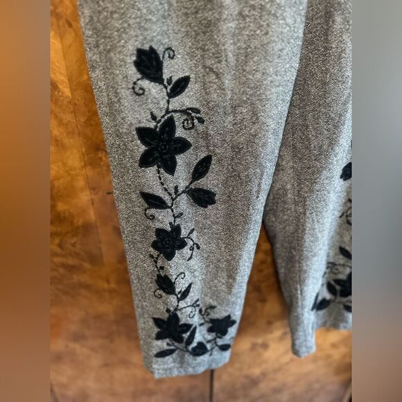 Chic Gray Pants with Black Floral Embroidery - Picture 6 of 6